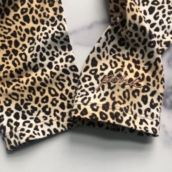 VS PINK NWT Leopard Animal Print Long Sleeve Bodysuit Size S - Picture 10 of 12